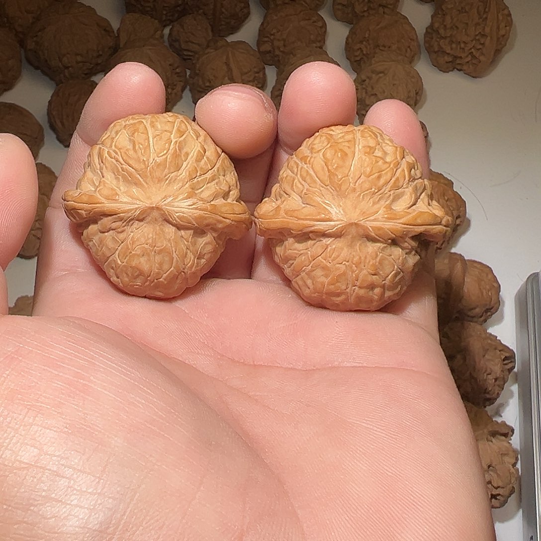 最***测吊坠猴头核桃文玩