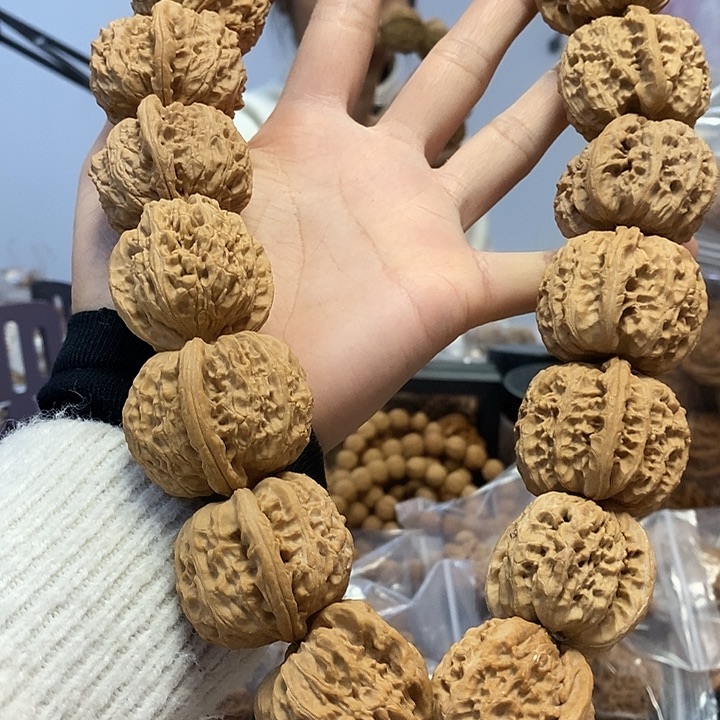 把件文玩核桃36白狮子手持