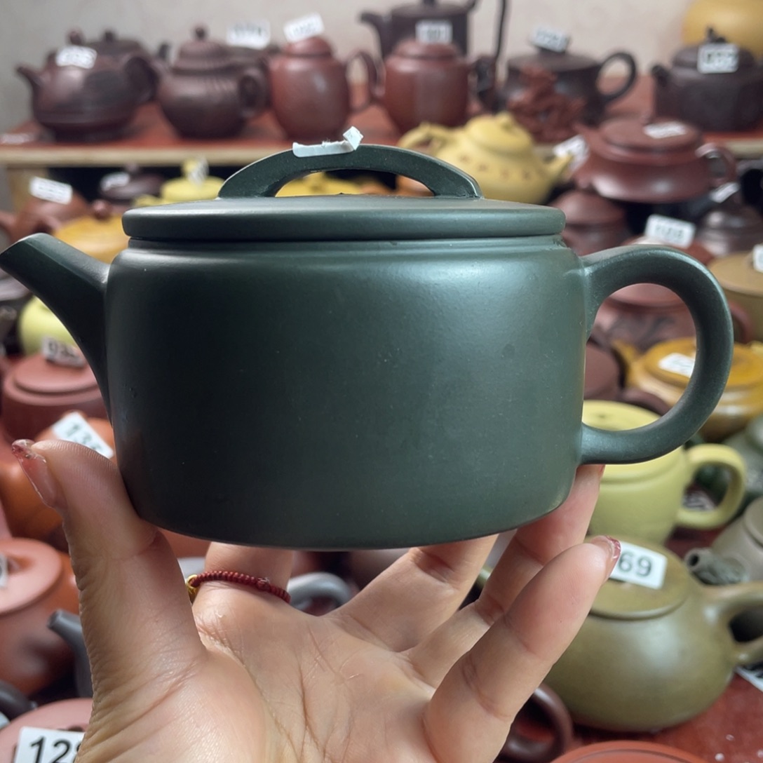 宜兴紫砂壶微瑕疵