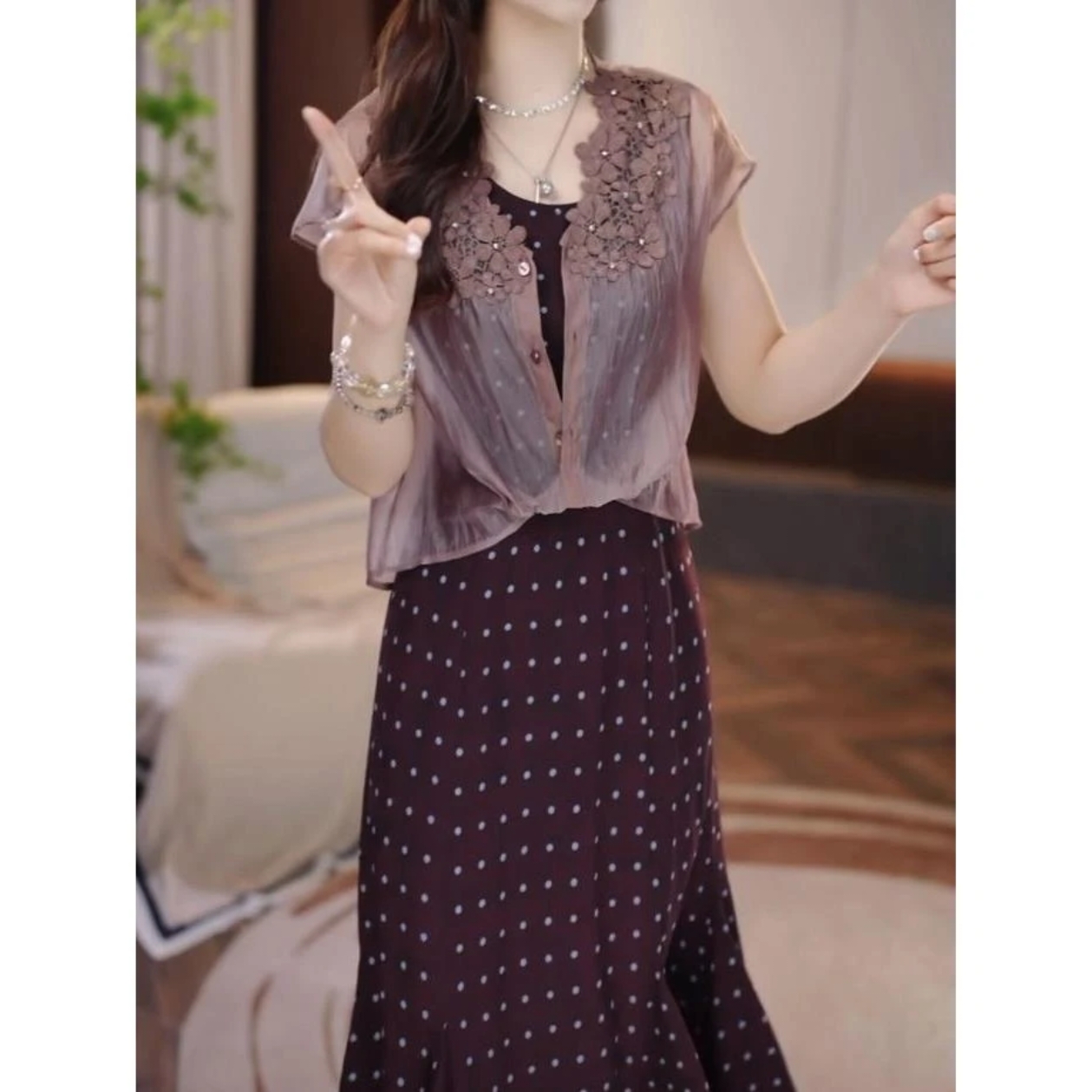 B888波点连衣裙女夏季2025新款轻奢高级感漂亮背心裙两件套