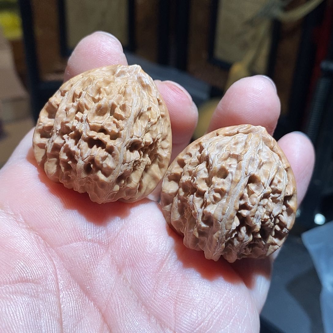 文玩核桃把件37三角白