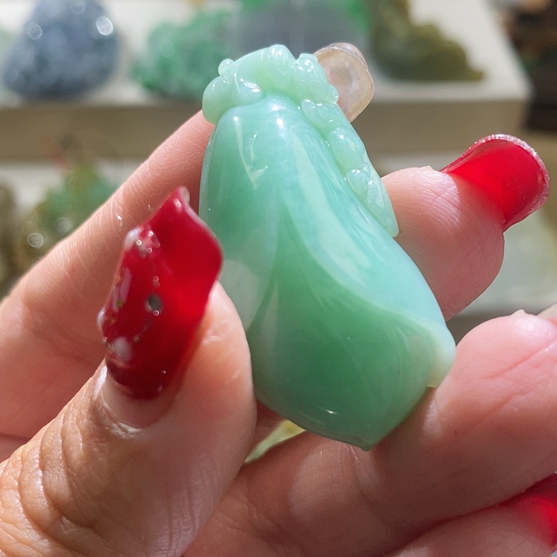 【闪购商品】翡翠颈饰未镶嵌玉兰花