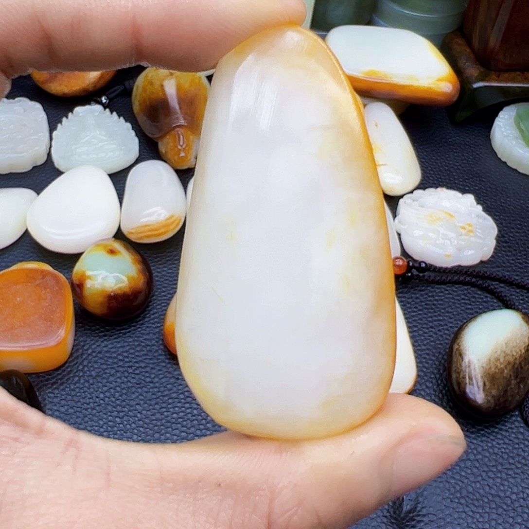 和田玉挂件未镶嵌