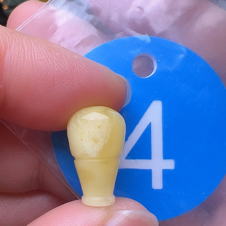 蜜蜡裸石未镶嵌花粉9.3m m