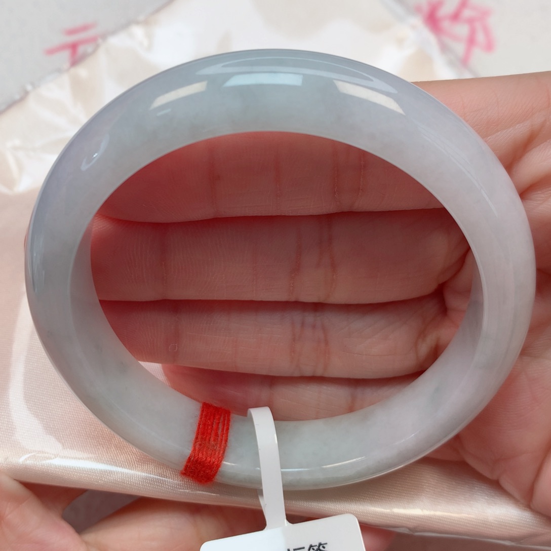 翡翠手镯未镶嵌58圈