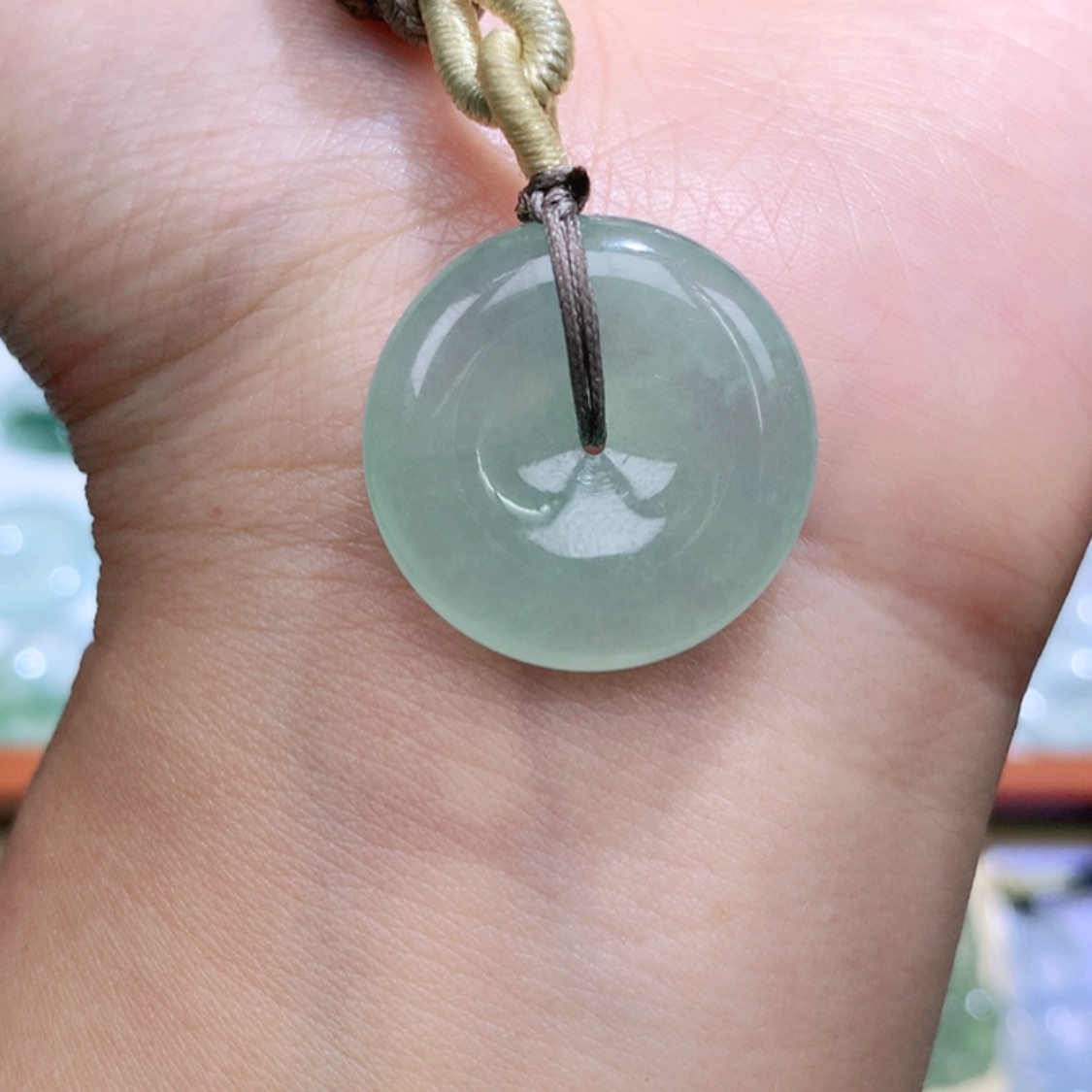 【闪购商品】翡翠颈饰未镶嵌平安扣