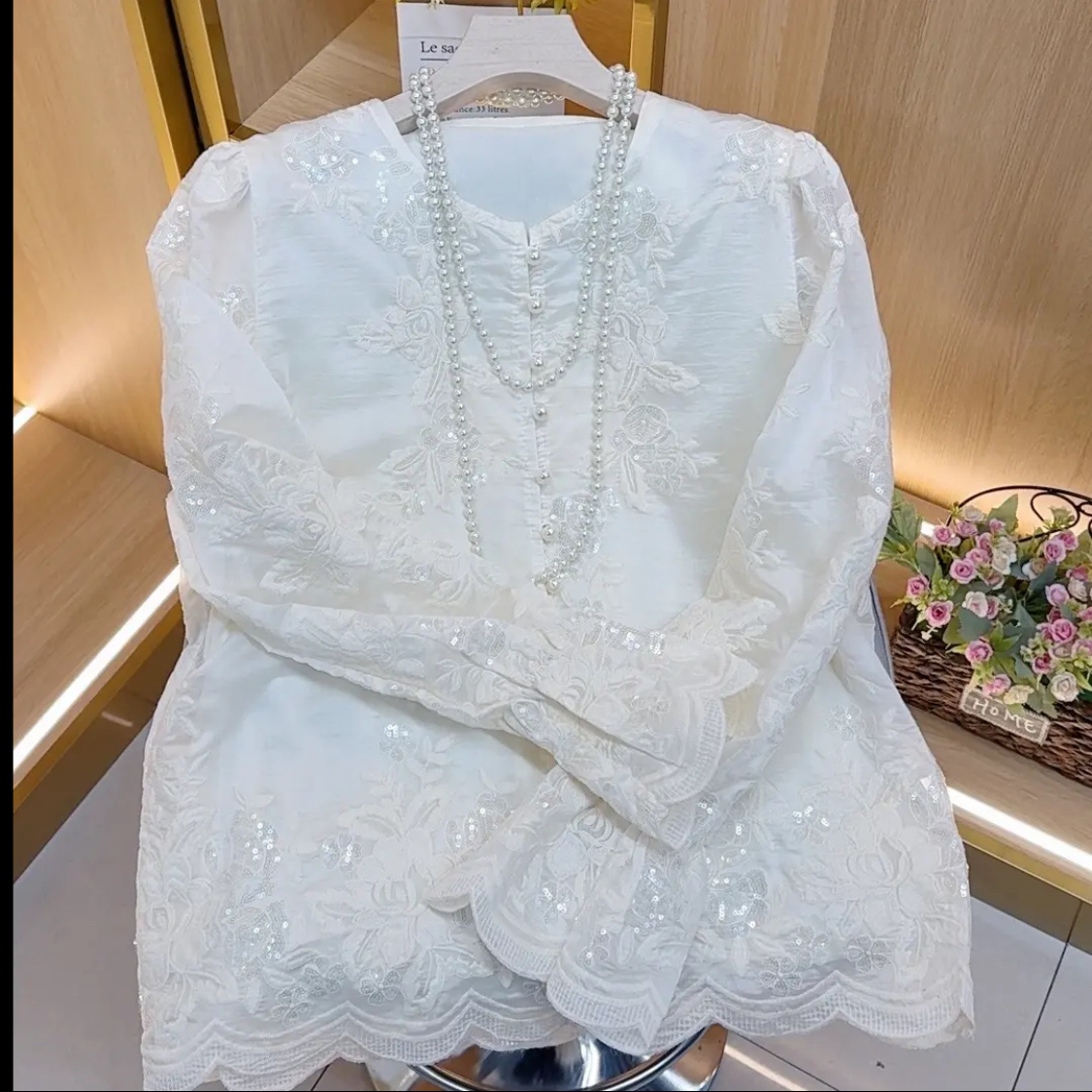 重工亮片刺绣圆领衬衫女2025春季新款外穿百搭洋气长袖时尚上衣