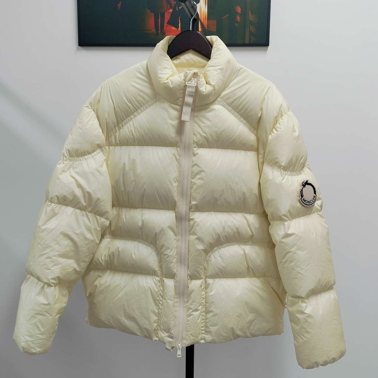 99新 MONCLER 龙年限定款米白羽绒服  4码/2387