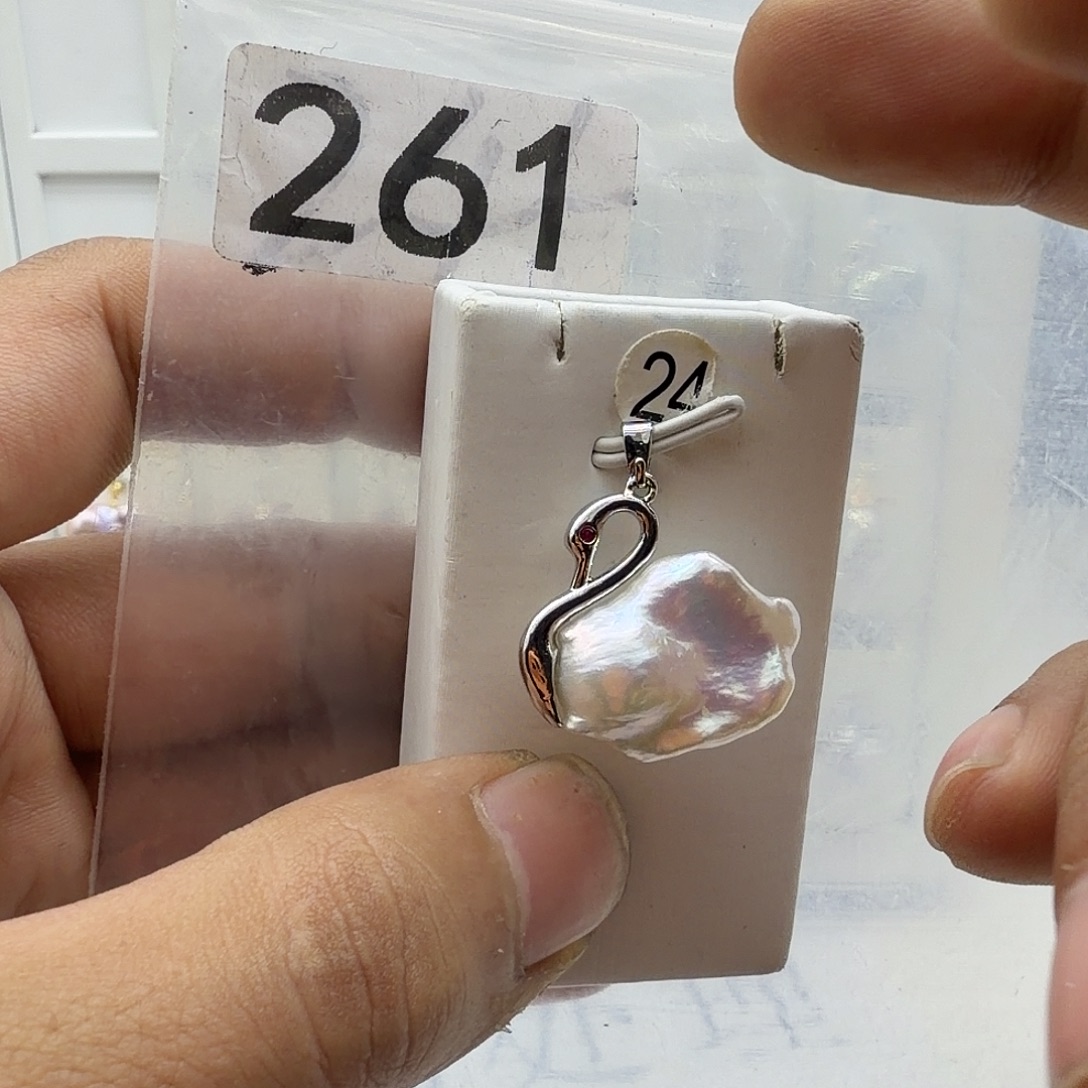 淡水珍珠合金颈饰