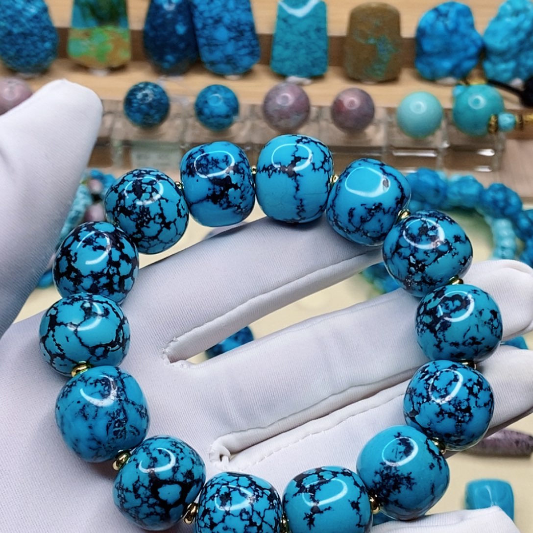 绿松石未镶嵌珠宝奇石