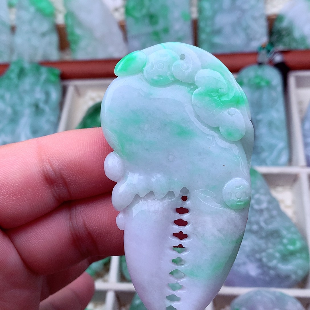 翡翠未镶嵌吊坠(不含链)