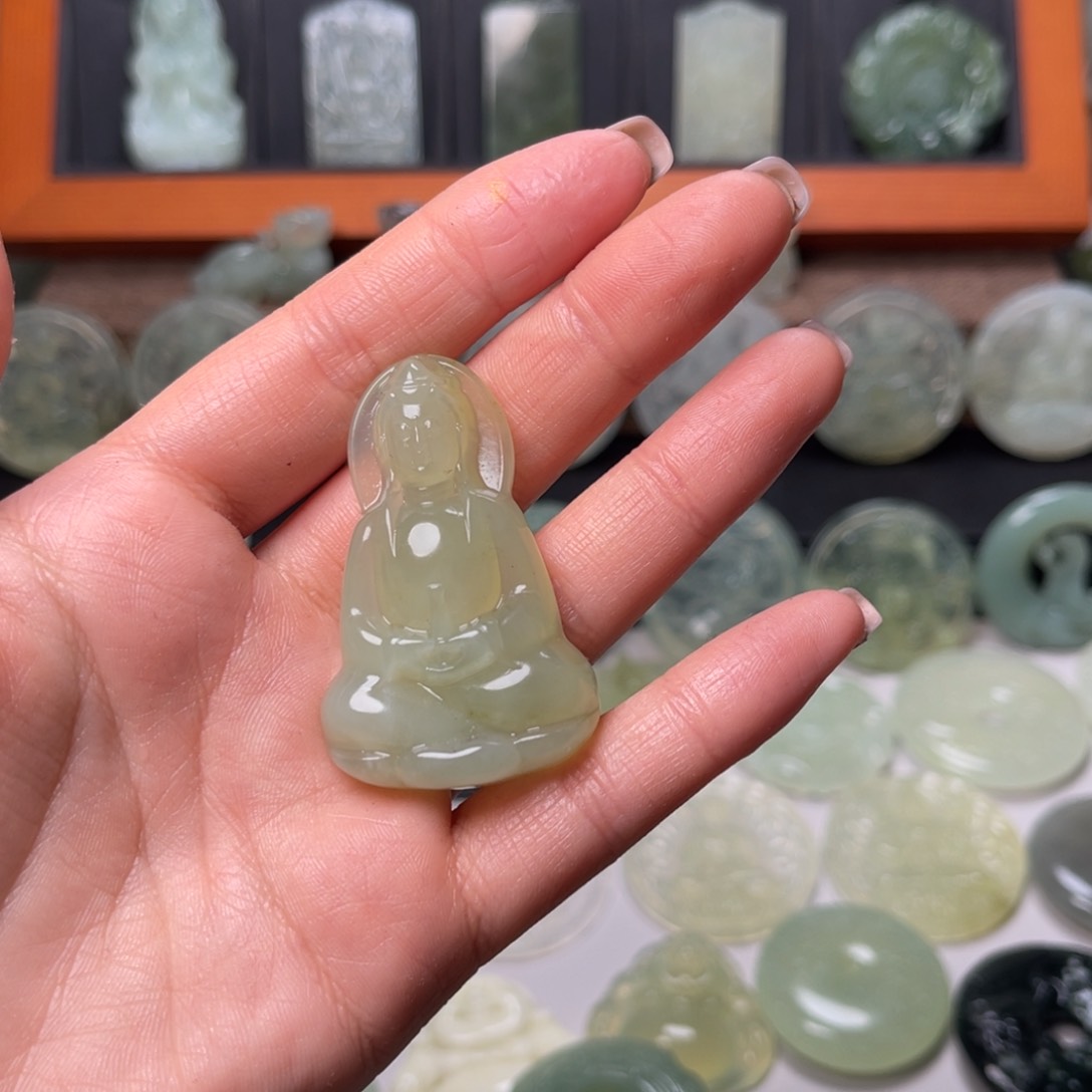 岫玉吊坠(赠链)未镶嵌平*心