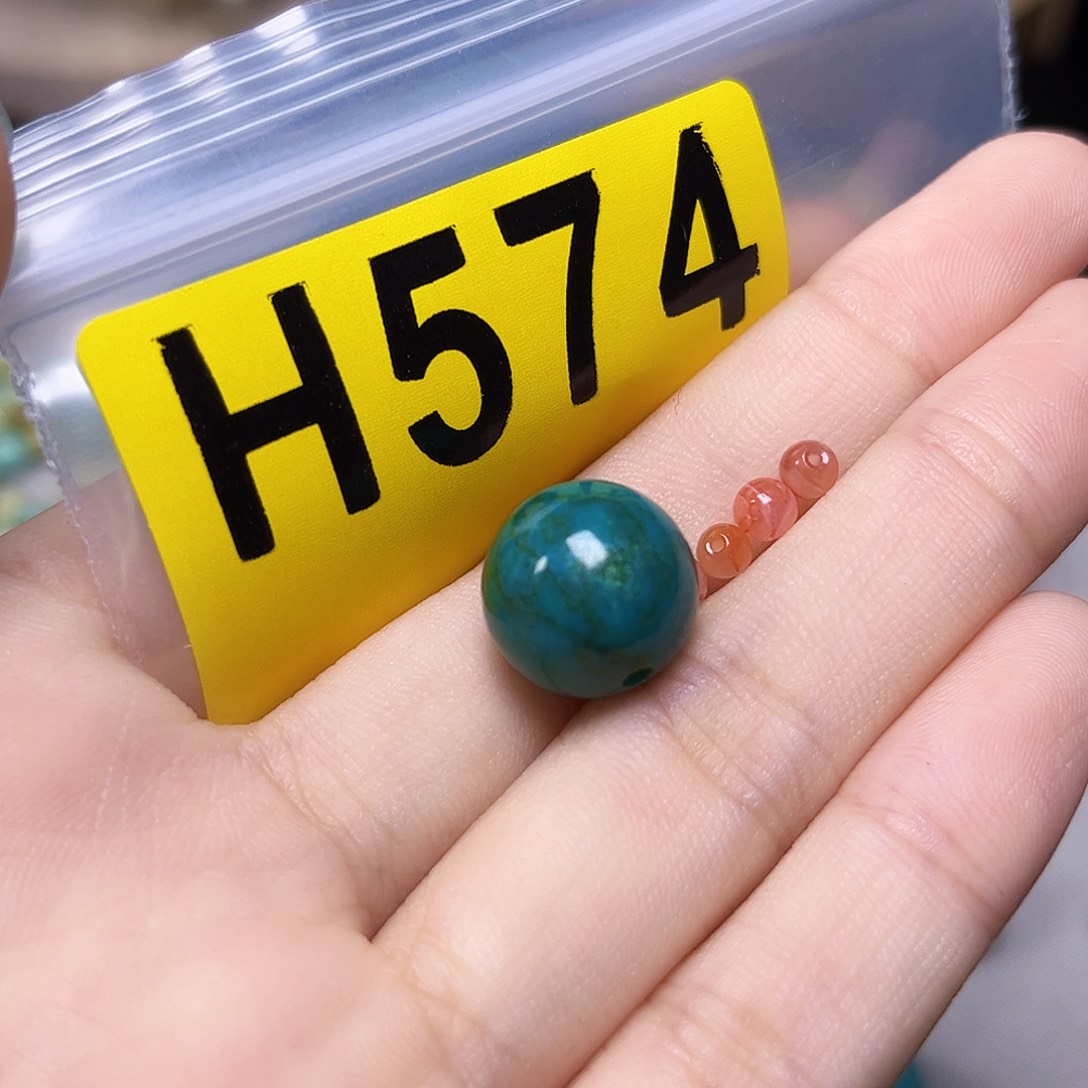 南红玛瑙未镶嵌珠宝奇石