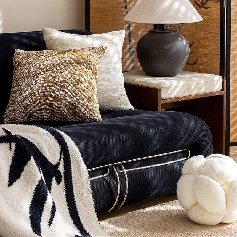 雪山抱枕简约沙发靠枕高品质抱枕套含芯靠垫新中式靠包可拆卸枕靠