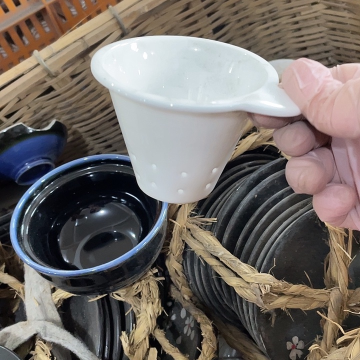 瓷片骨质瓷茶漏一个