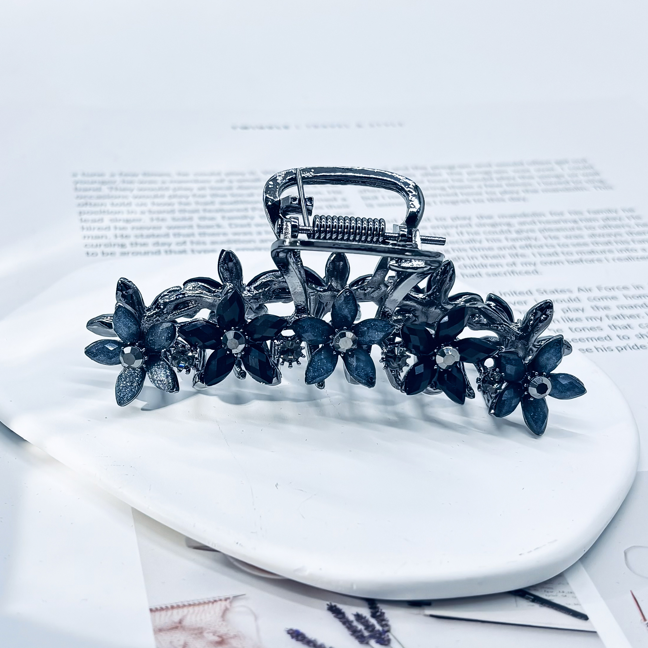 1121时尚轻奢花朵大抓夹