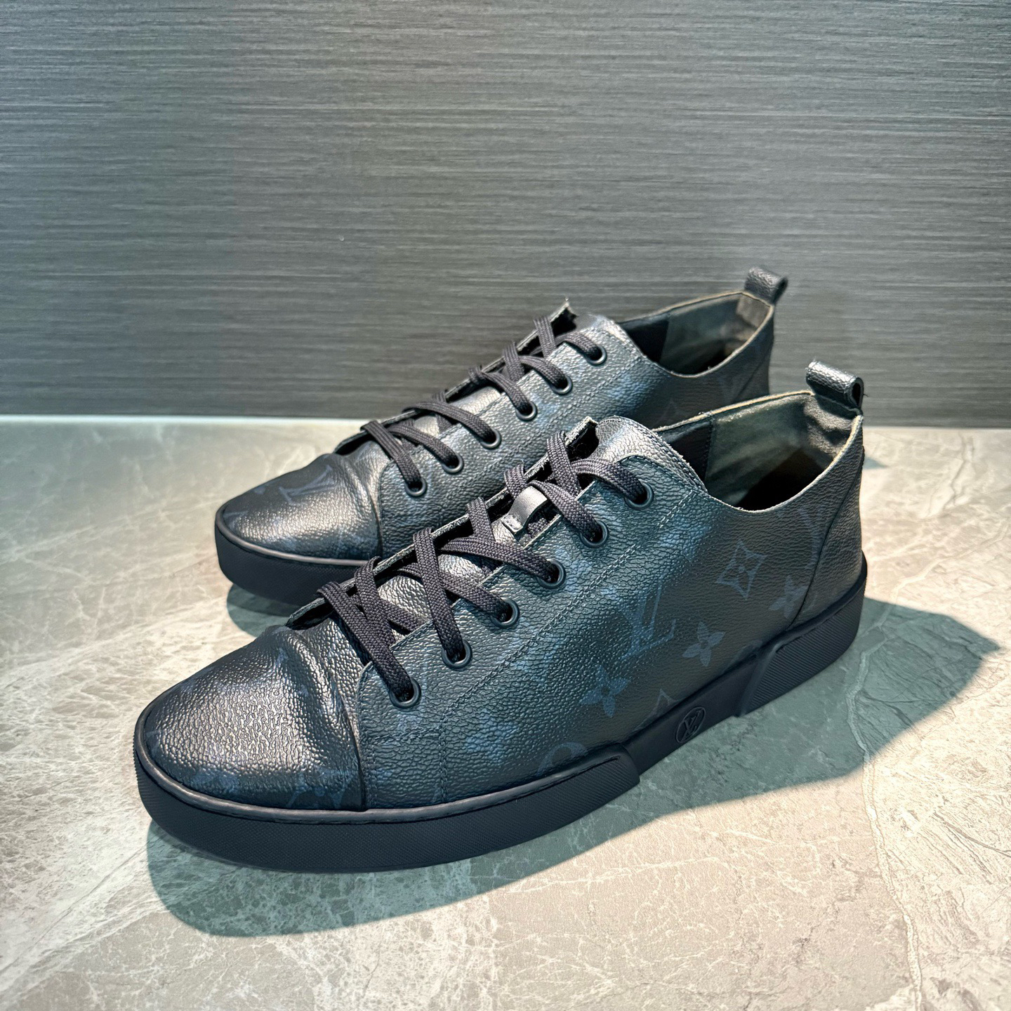 99新 LouisVuitton/路易威登 黑蓝色老花满印经典休闲板鞋 多尺码