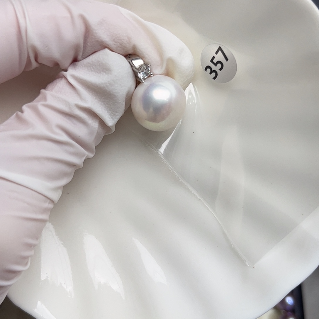 N***a耳饰淡水珍珠银S925镶嵌