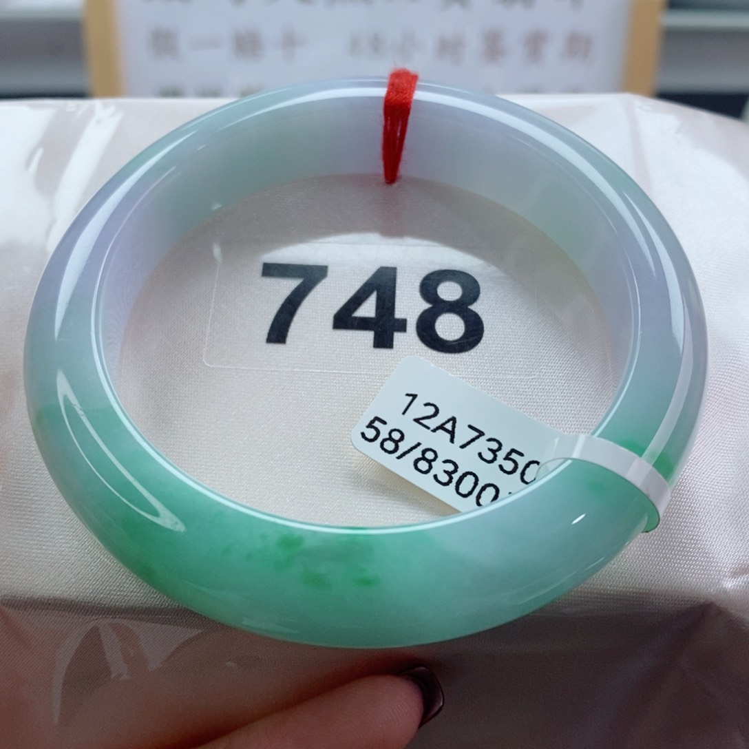 翡翠手镯未镶嵌天然A货翡翠手镯