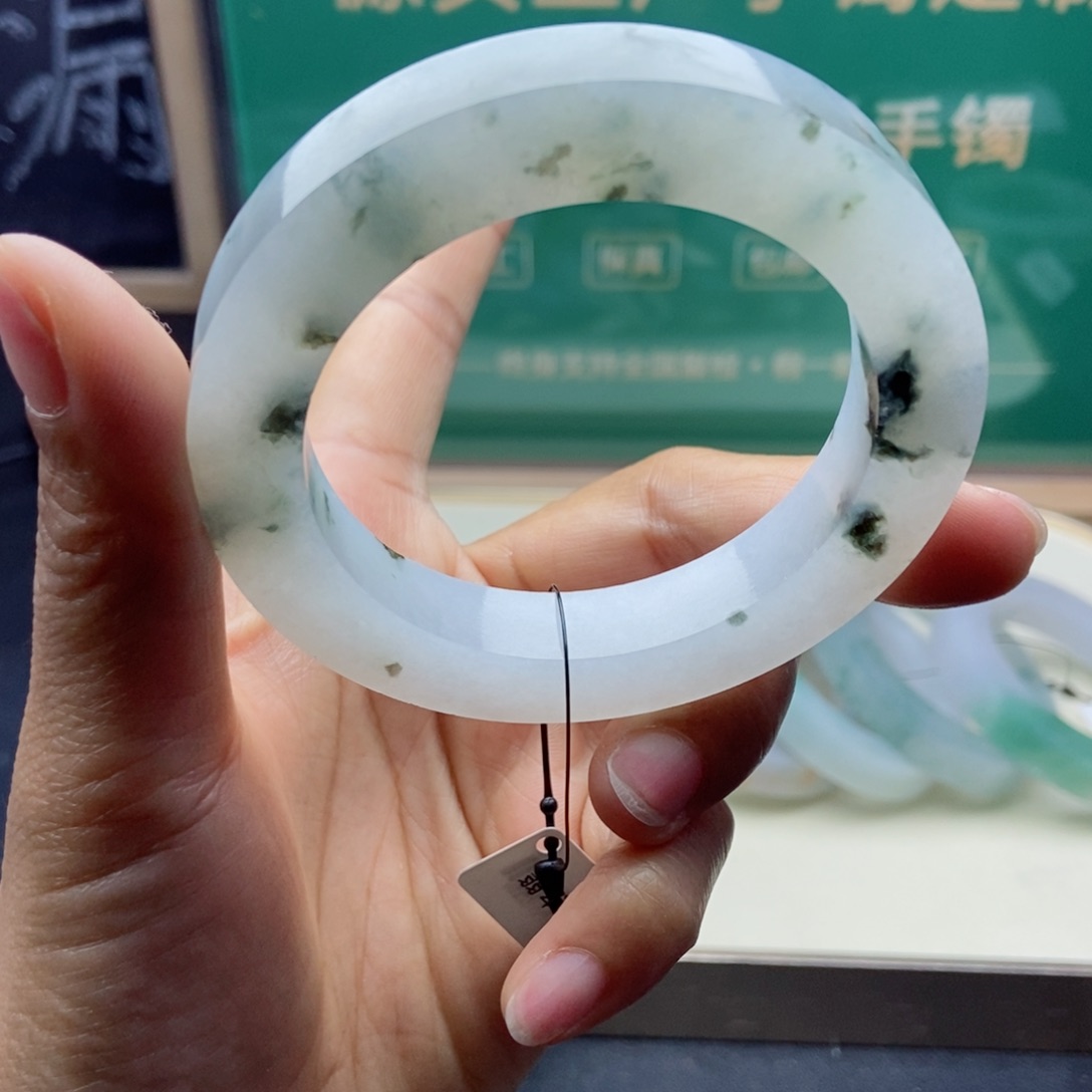 定制翡翠翡翠手镯未镶嵌