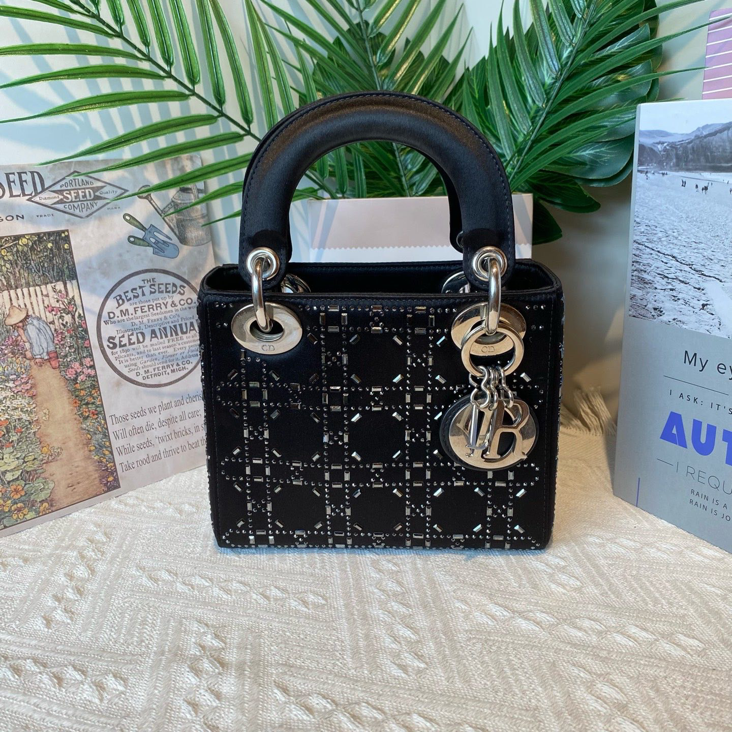 99新 DIOR/迪奥 戴妃绸缎面水钻银扣 无肩带 18年