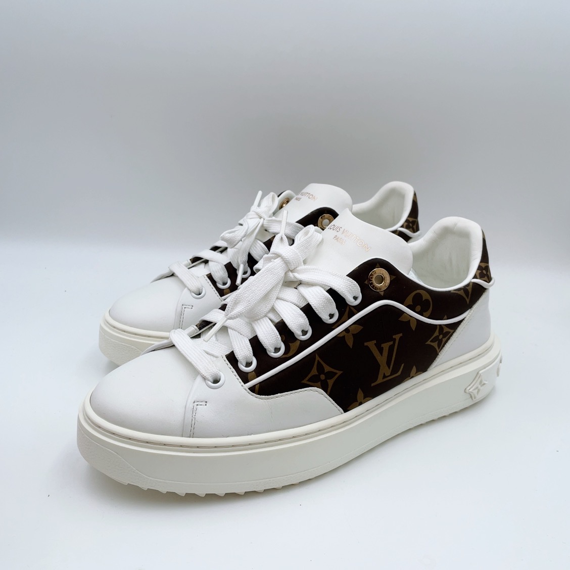 95新 LouisVuitton/路易威登 38码白棕老花满印板鞋my718