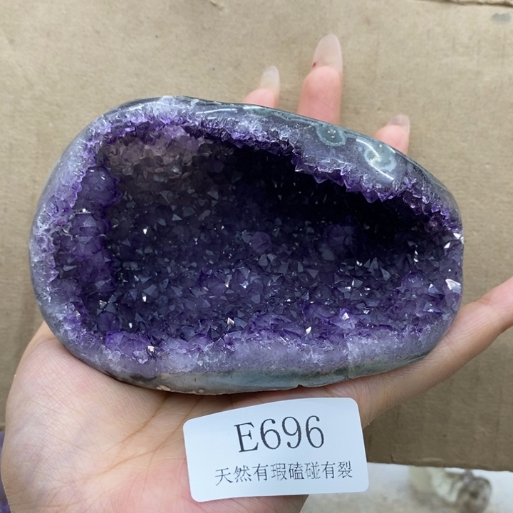 未镶嵌水晶大型摆件（非配饰）