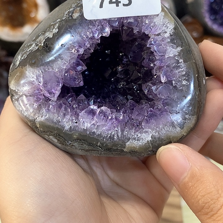 未镶嵌水晶大型摆件（非配饰）