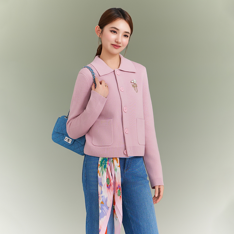 GIRDEAR/哥弟新款冬季百搭显瘦保暖针织温柔系翻领针织开衫148059