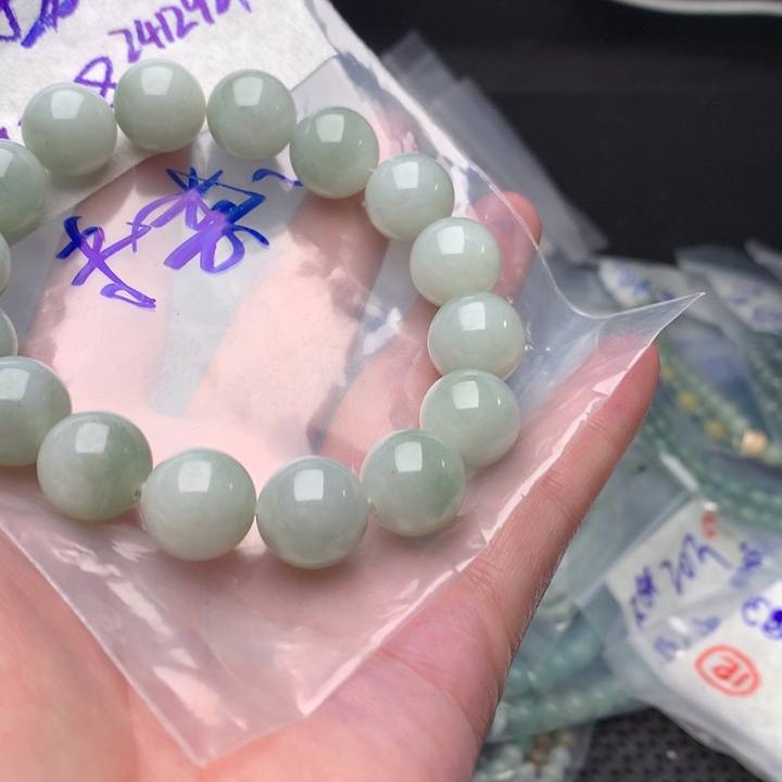 定制翡翠未镶嵌未***?