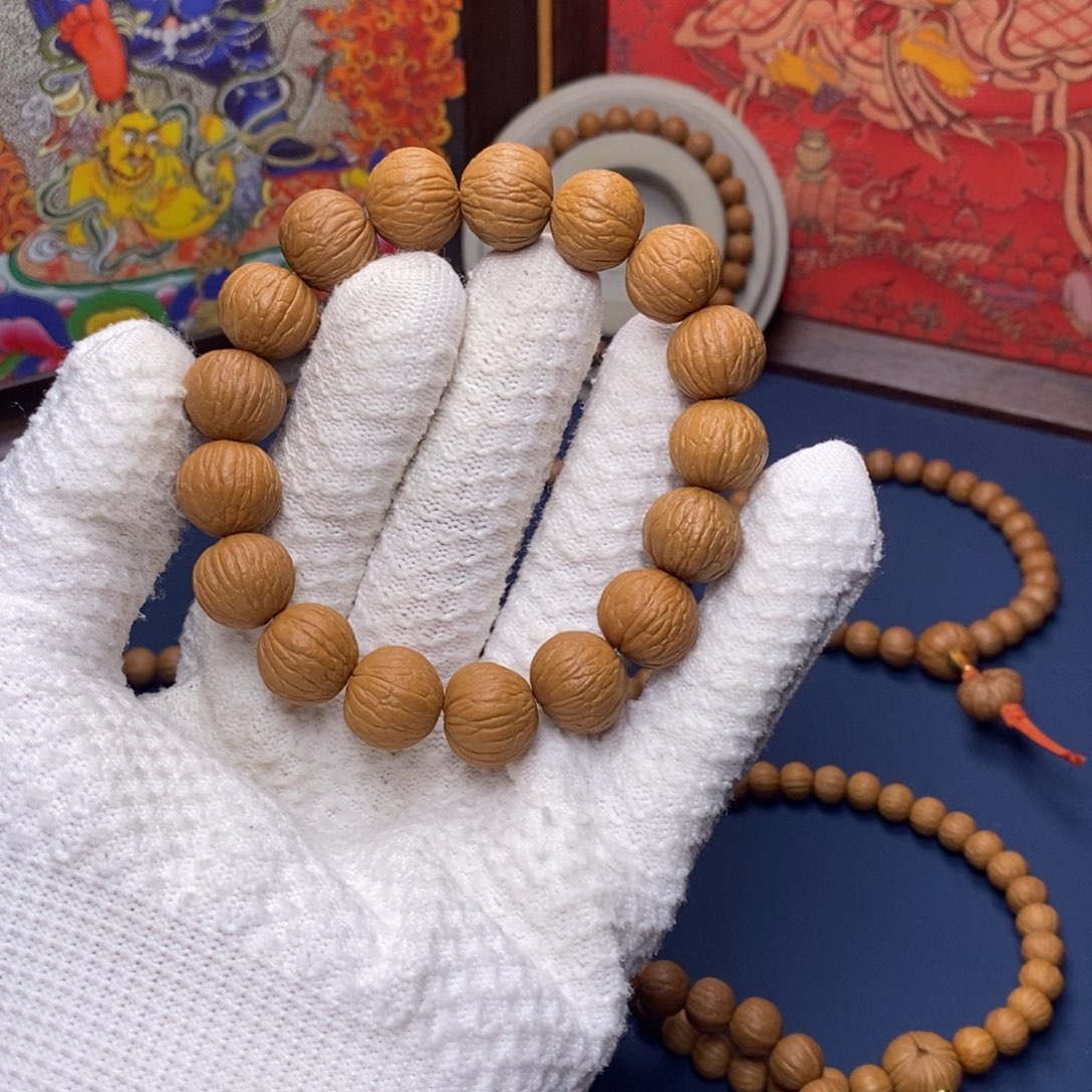 L***生猴头核桃吊坠凤羽22