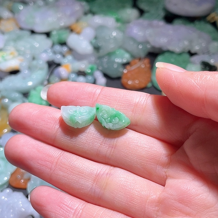 颈饰未镶嵌翡翠天