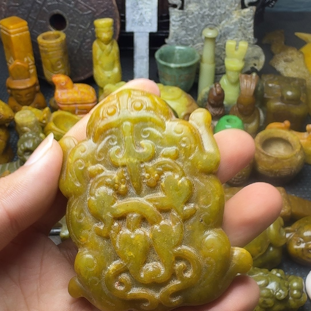 白玉菩提吊坠。。。