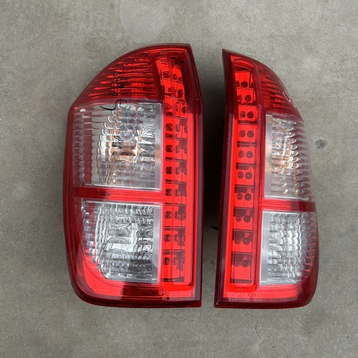 10/13奇瑞瑞虎3后尾灯总成后大灯刹车灯倒车灯原厂原车拆车