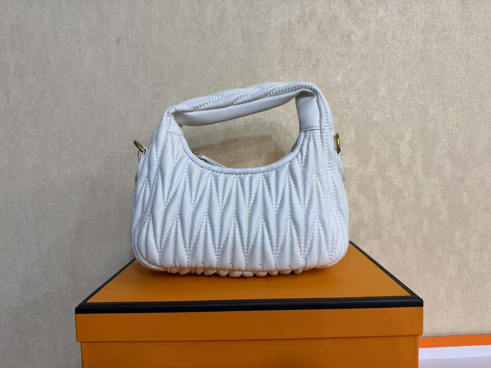 【大金】新款时尚百搭包-喵腋下