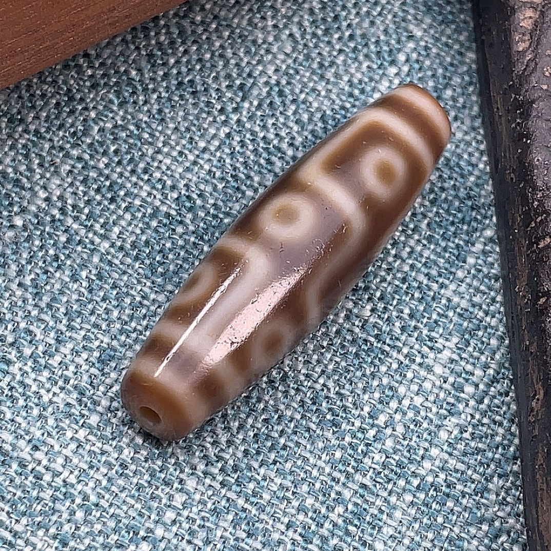 老咖色巴西老油料正宗牙黄台珠折线九眼复古天珠玛瑙吊坠可做项链