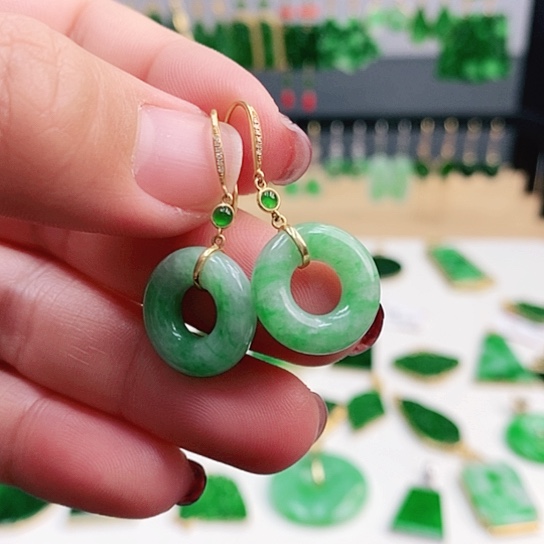 翡翠耳饰18K金镶嵌耳饰