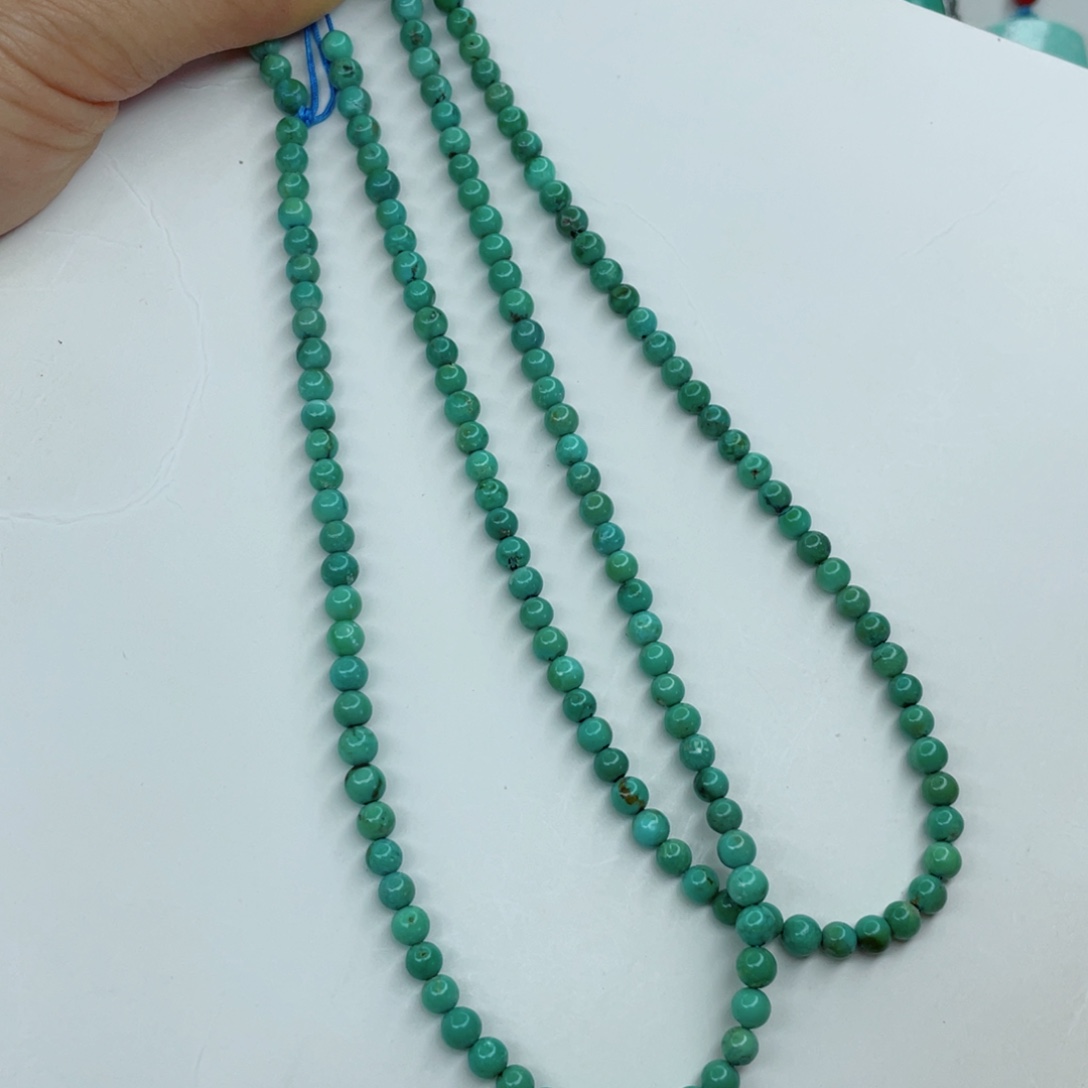 绿松石颈饰未镶嵌