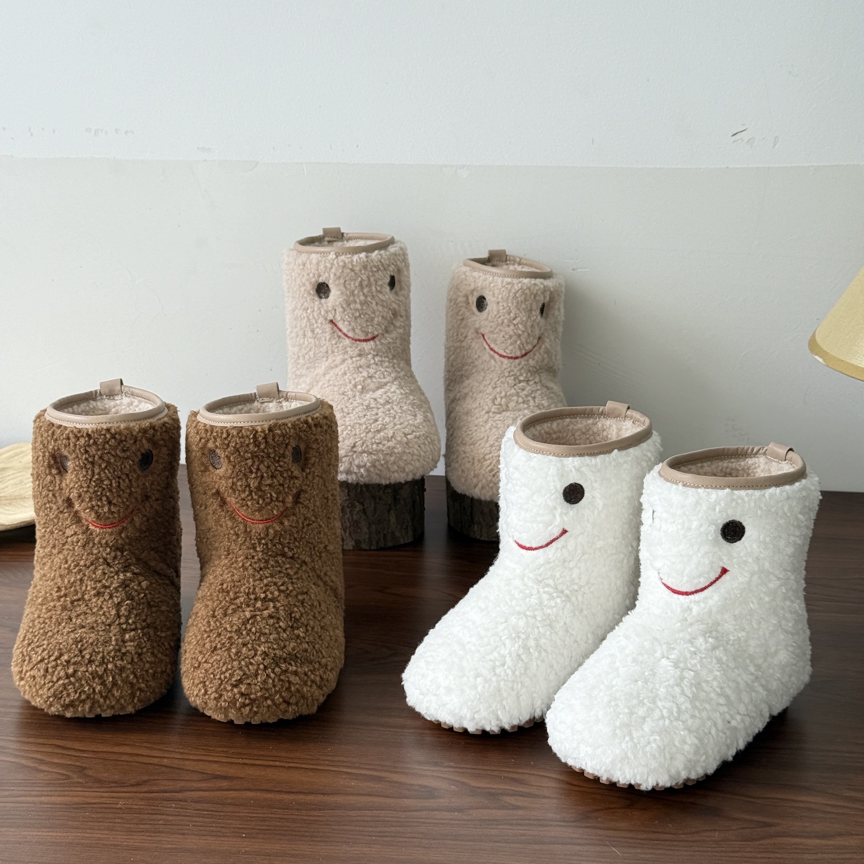 <棕色耐脏>  女童笑脸刺绣毛毛靴冬季可爱棉靴女宝宝防滑软底短靴