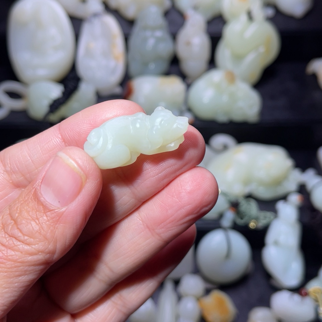 和田玉颈饰未镶嵌