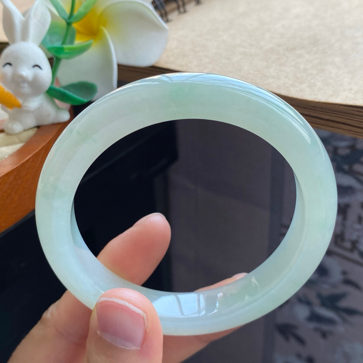 3.6批1510号手镯57.2-12-8.8淡黄绿色镯！满满的温柔感！