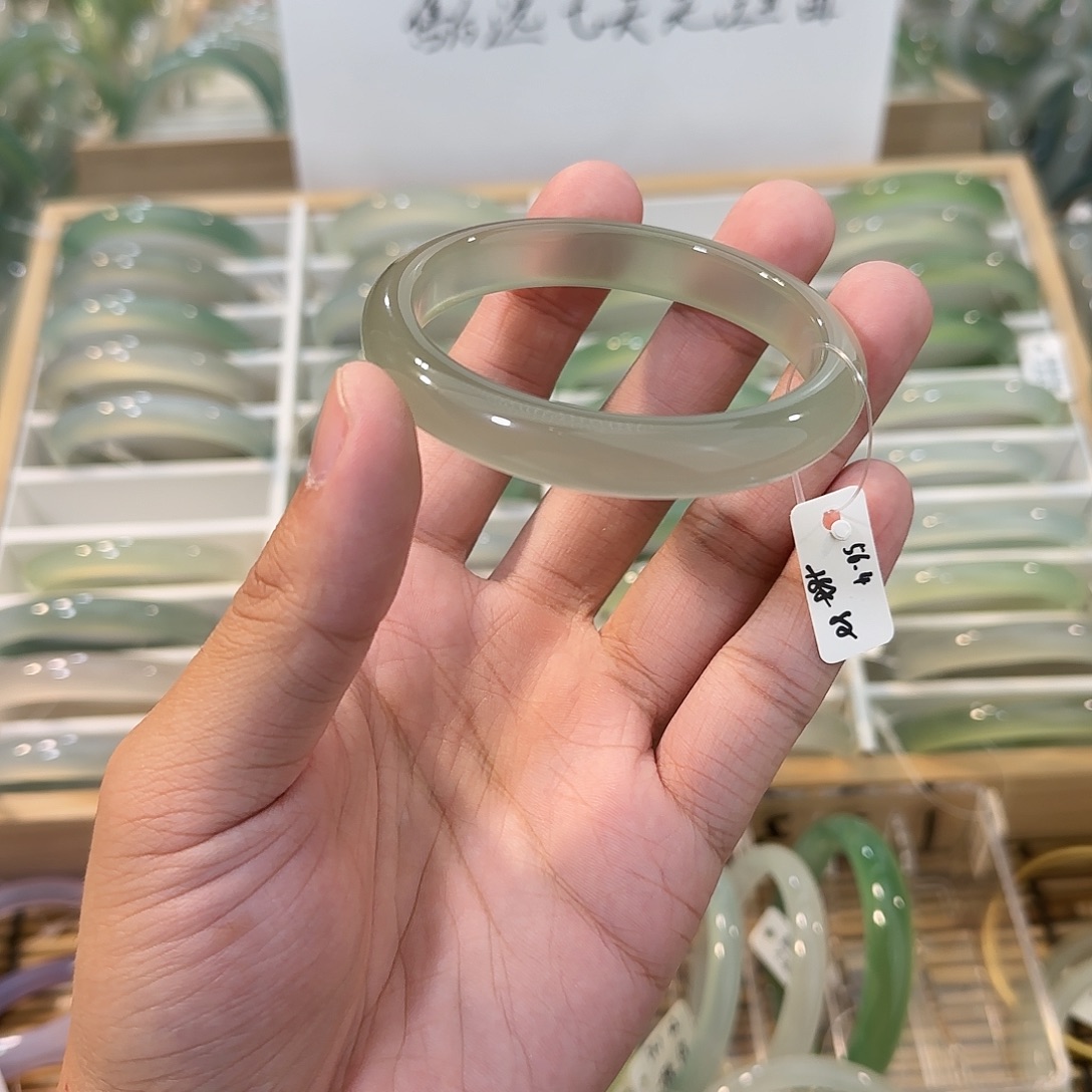 玛瑙/玉髓未镶嵌手镯圈口56.4