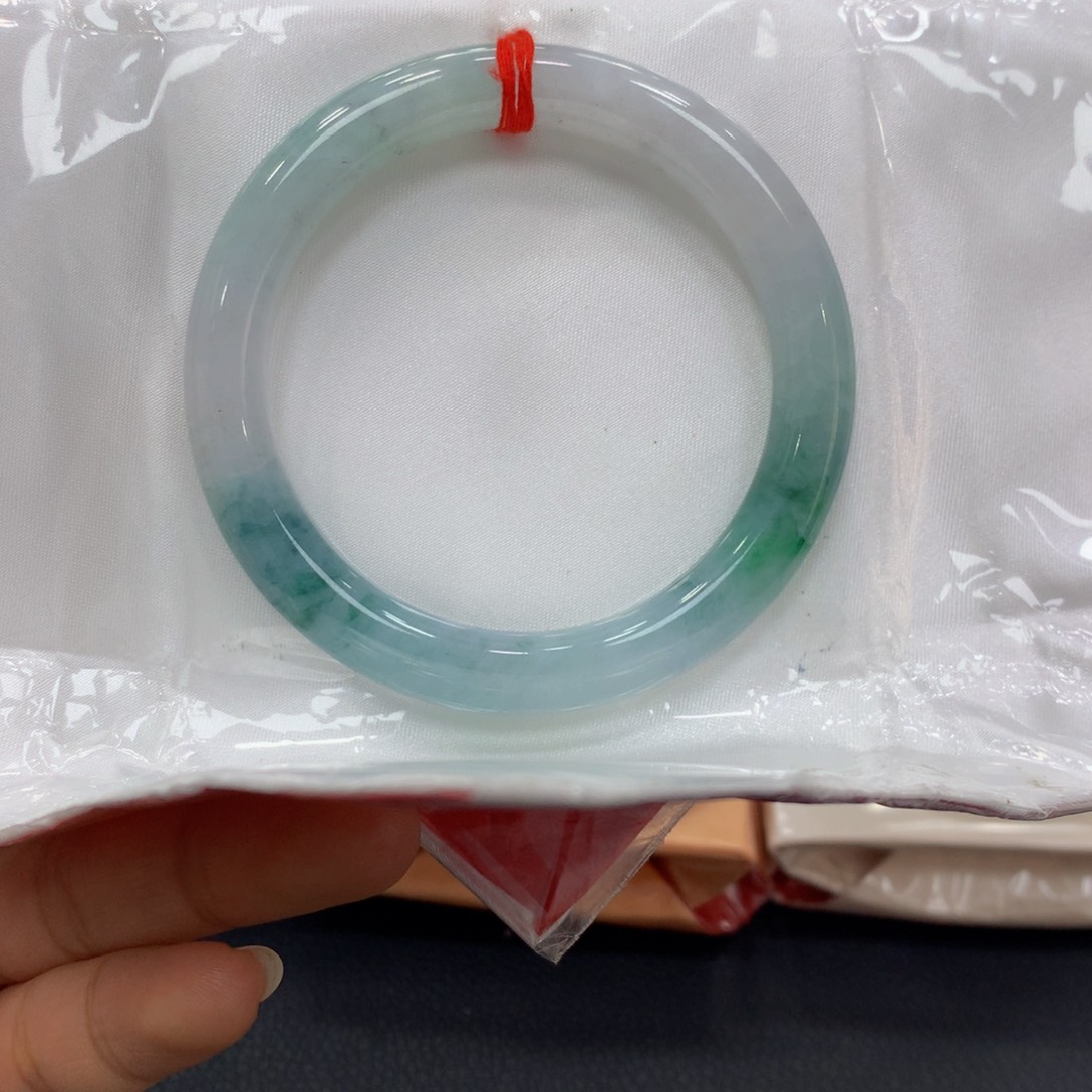 翡翠未镶嵌手镯F****a翡翠