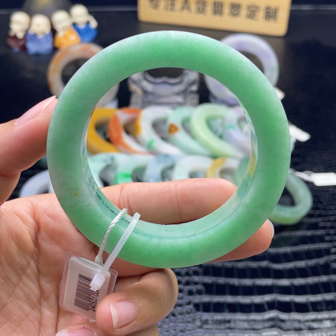 未镶嵌翡翠定制翡翠