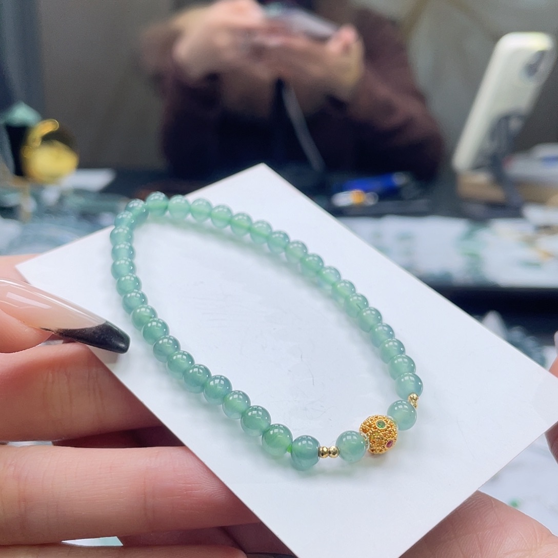 翡翠18K金镶嵌套链