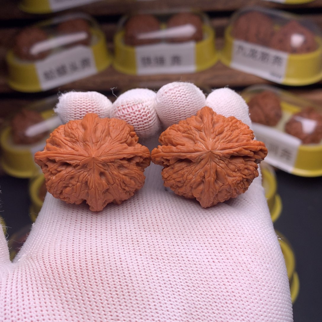 文玩核桃吊坠满天星四棱