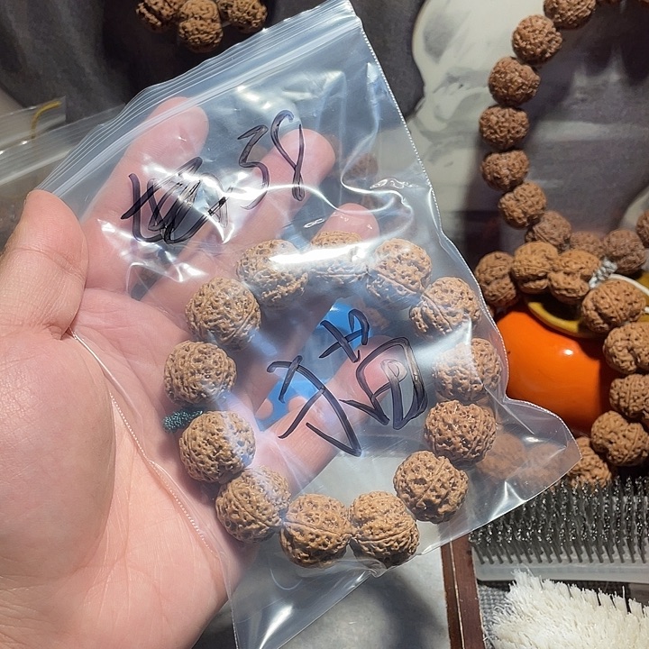 猫****吊坠金刚菩提蜂王