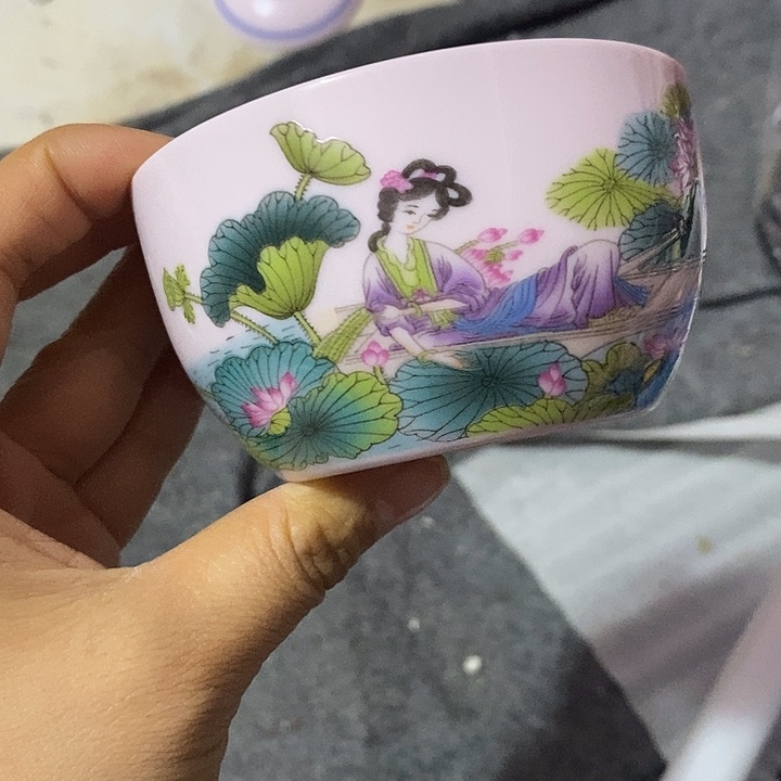 摆件陶红稀土美女荷花缸杯