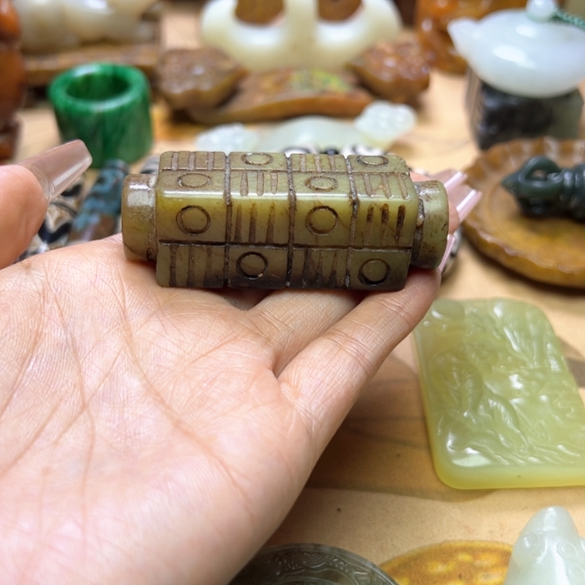 【闪购商品】蛇纹石玉颈饰未镶嵌