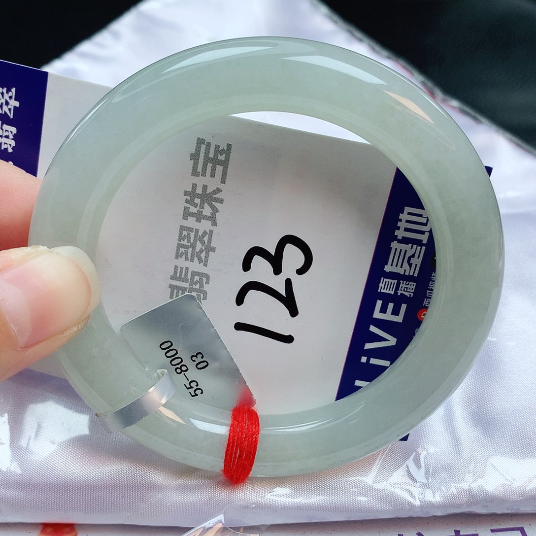 翡翠手镯未镶嵌缅甸天然A货翡翠手镯